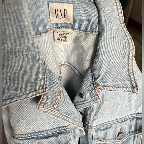 Vintage Gap Denim Jacket - Picture 4 of 4
